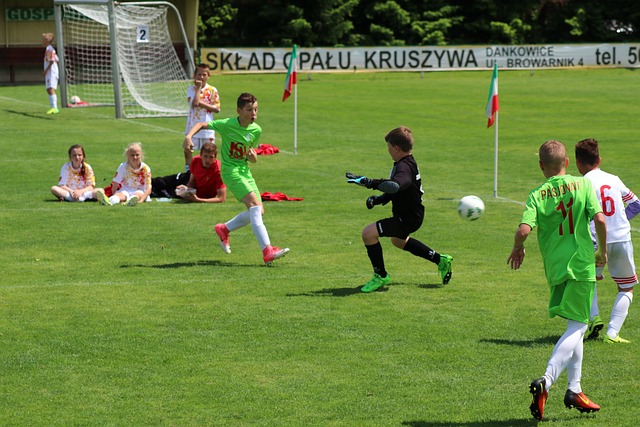 极速电竞 - 英雄联盟S14全球总决赛官方合作伙伴